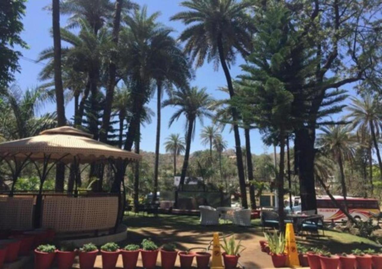 Hotel Sheratone Mount Abu Bagian luar foto