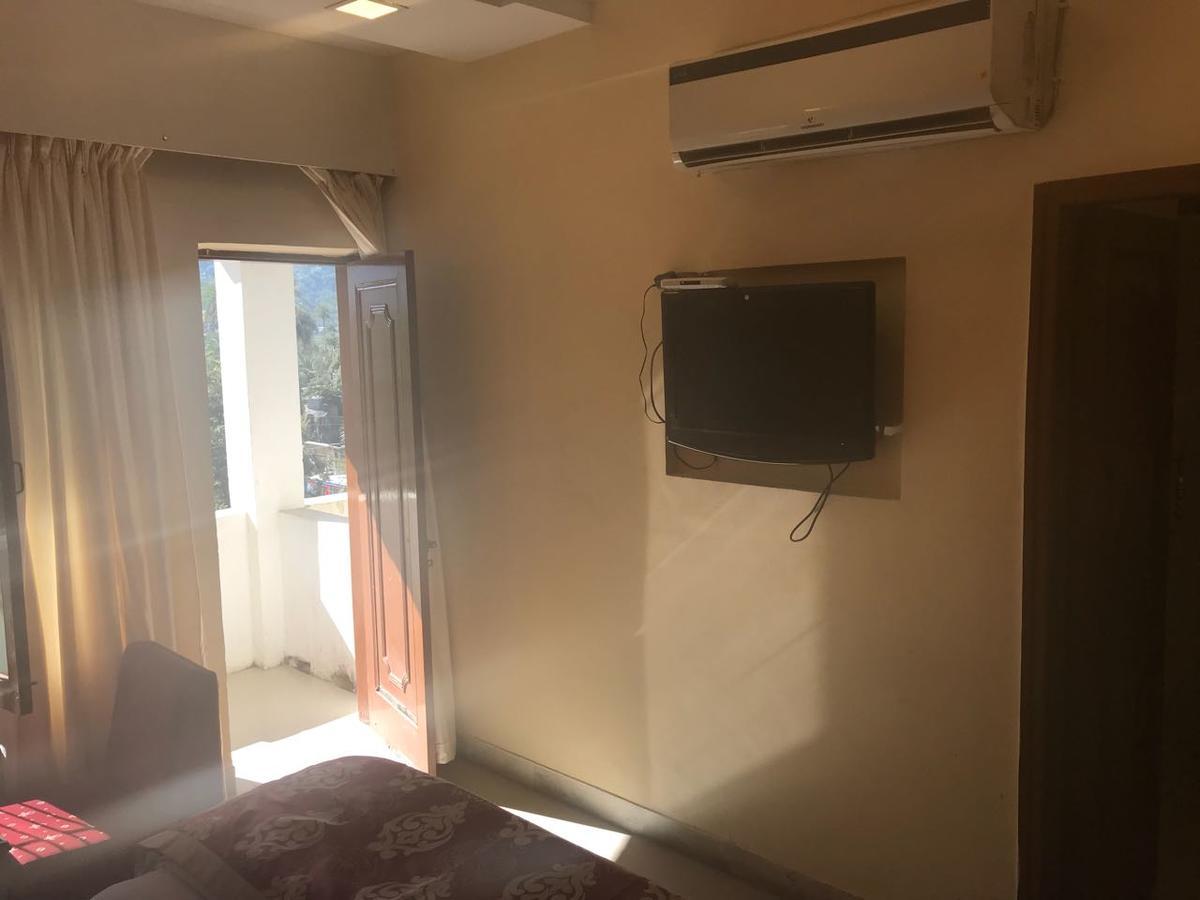 Hotel Sheratone Mount Abu Bagian luar foto