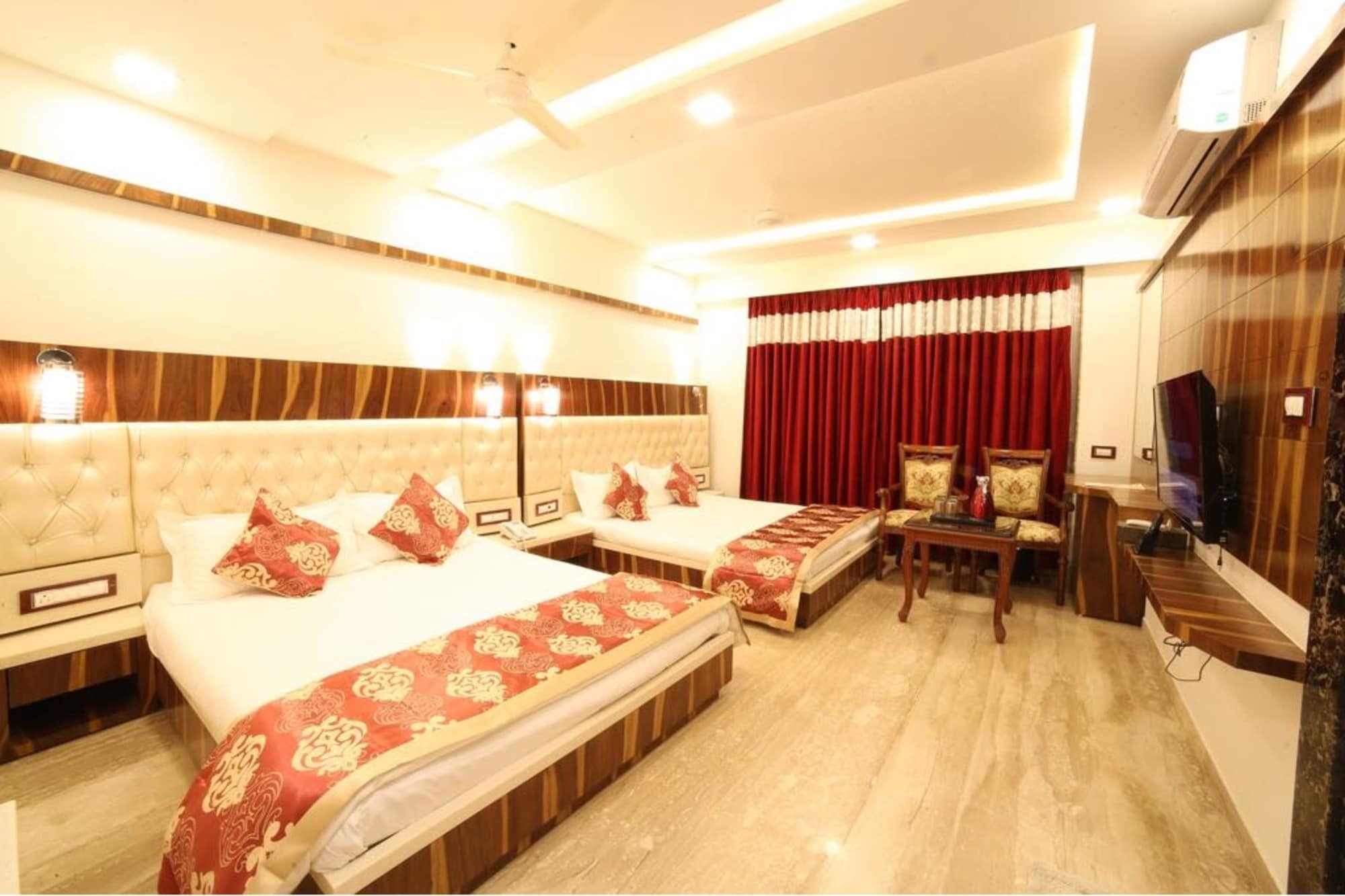 Hotel Sheratone Mount Abu Bagian luar foto